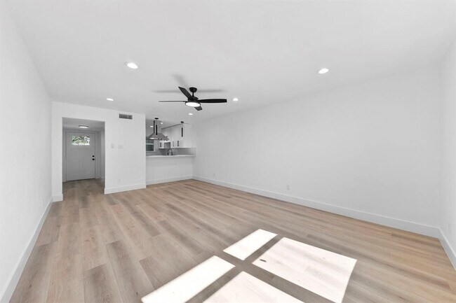 Building Photo - 1514 Wirt Rd