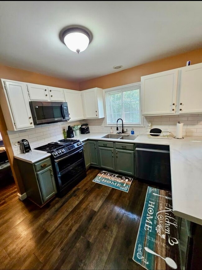 Building Photo - 5469 Barnwood Dr