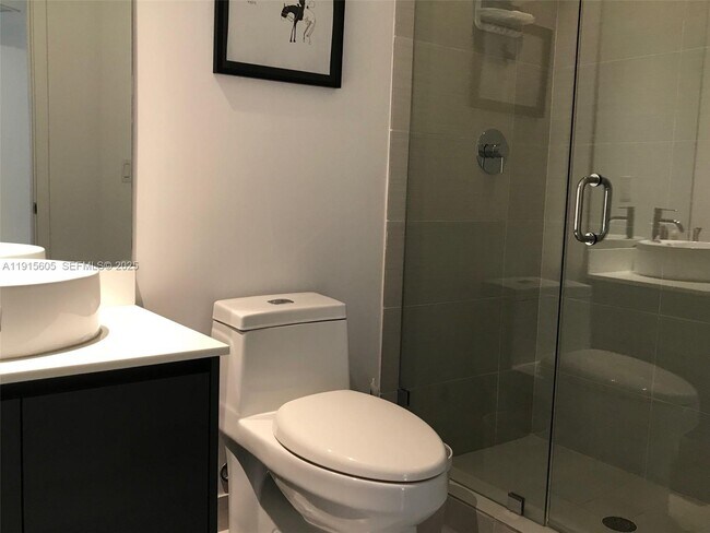 Building Photo - 31 SE 6th St