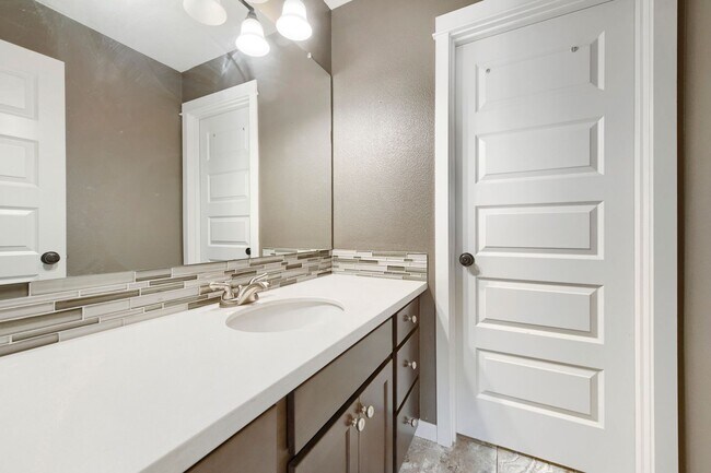 Building Photo - Custom-Built 4BR/2.5BA Two-Story Near Woodstock — Quartz Island Kitchen, Gas Fireplace & Fenced Y...