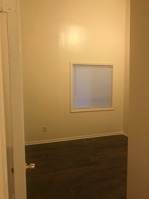 Building Photo - $1,450.00 - 2 Bed | 1 Bath Condo in downto...