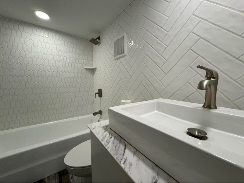 Building Photo - 25 6th St