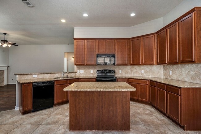 Building Photo - 20824 Sheridan Heights Ln