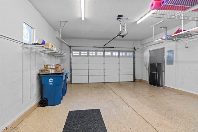 Building Photo - 2685 La Boutique St