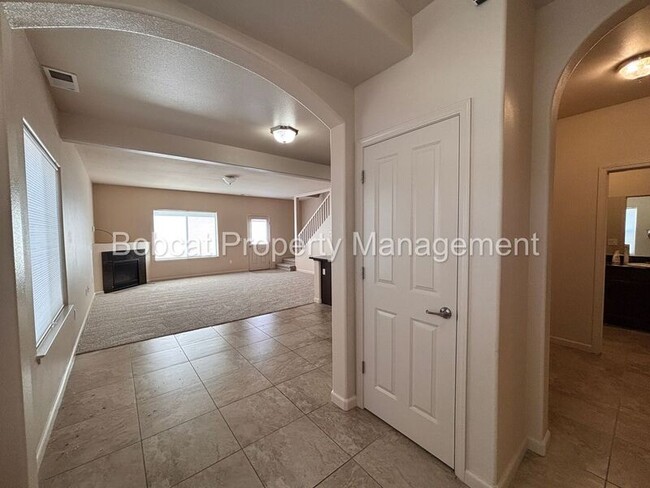 Building Photo - 825 Cassidy Ct