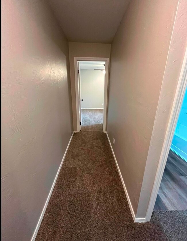 Building Photo - 1209 Rosewood Dr NE