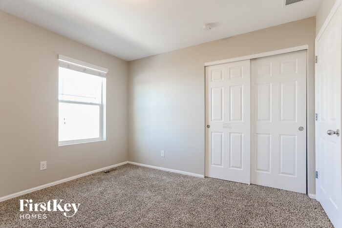 Building Photo - 6433 N Ensenada Ct