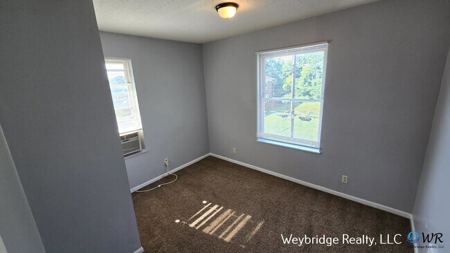 Building Photo - 1547 Dixmont Ave