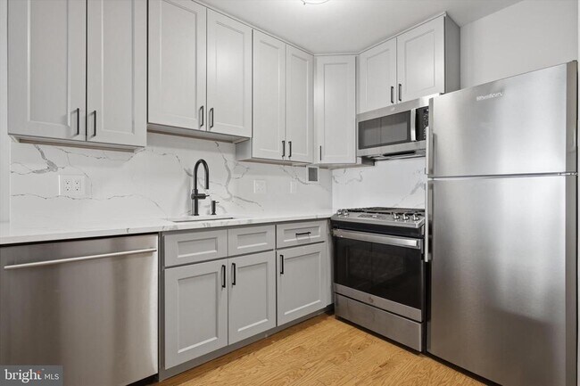 Building Photo - 1301 20th St NW