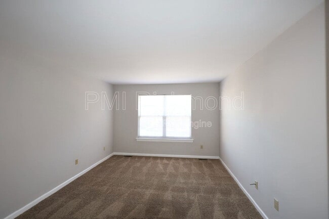 Building Photo - 1100 Lorieville Ln