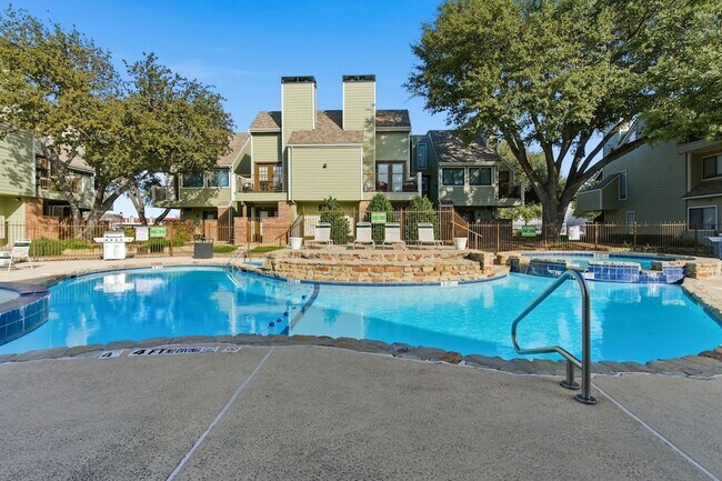 Building Photo - 3101 Sondra Dr