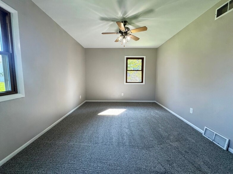 Building Photo - 1614 Stardust Dr