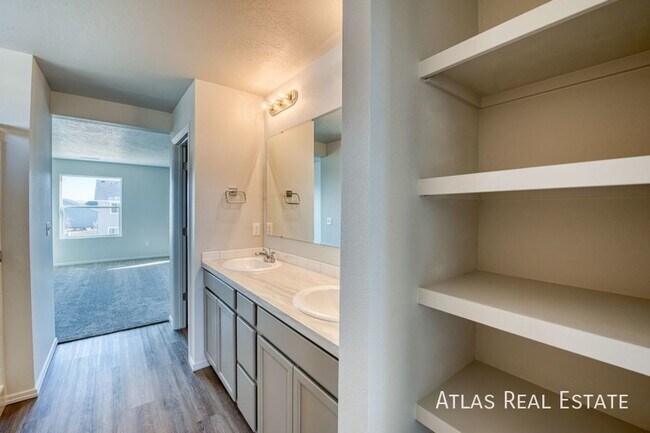 Building Photo - 12665 Lignite Dr