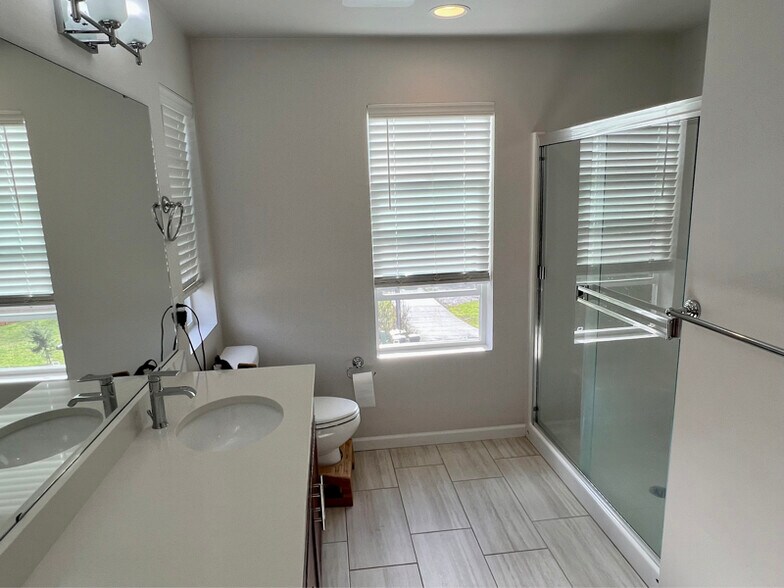 Building Photo - 8230 S 132nd St