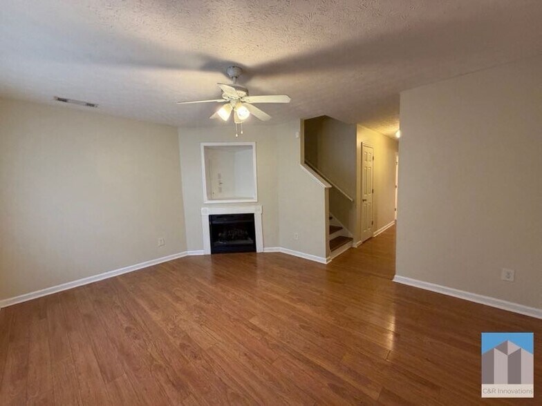 Building Photo - 5196 Tew Ln SW