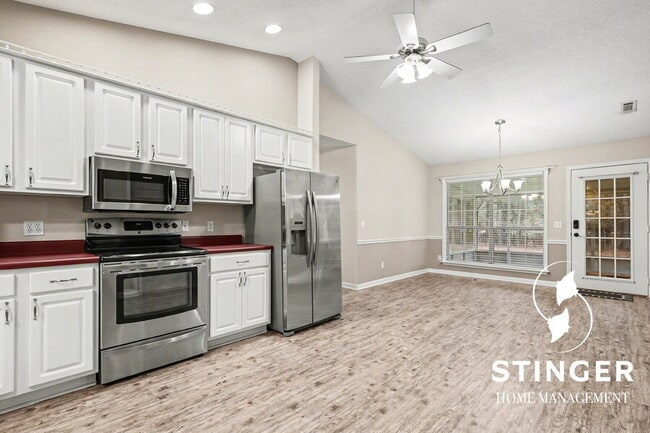 Building Photo - 76 Wade Hampton Dr