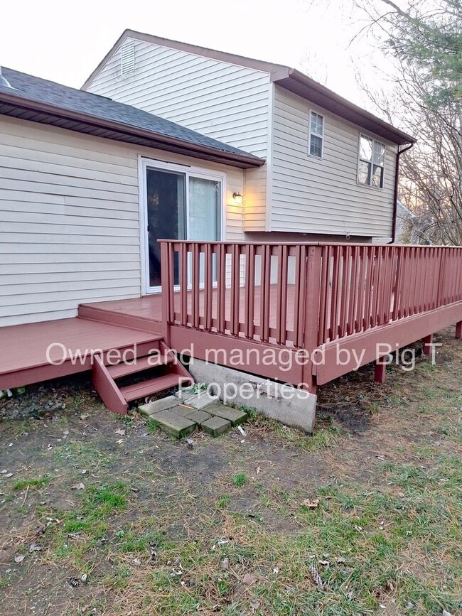 Building Photo - Newark family house on quiet street