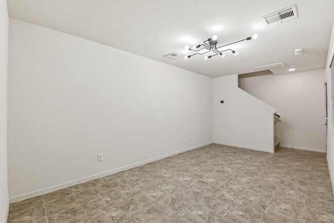 Building Photo - 3209 Clearview Cir