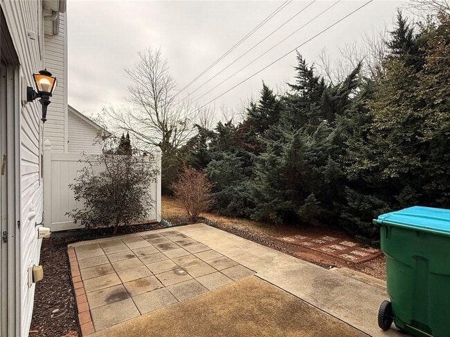 Building Photo - 342 Cottonwood Creek Cir