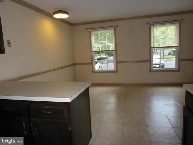 Building Photo - 9518 Hunt Square Ct