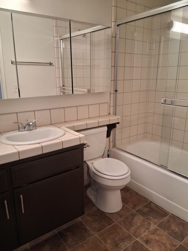 Building Photo - Great Condo for Rent!