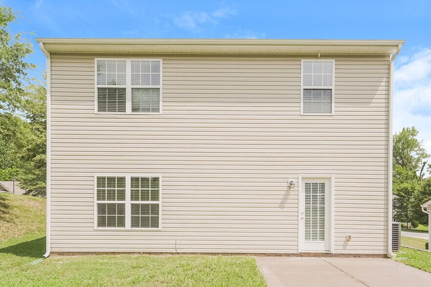 Building Photo - 802 Wesley Alan Ln