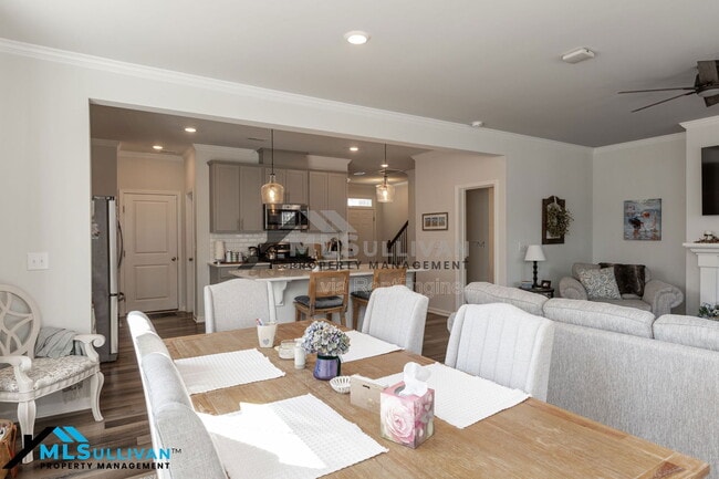 Building Photo - 312 Bedivere Ln