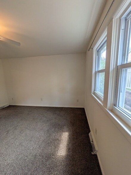 Building Photo - 725 Chartiers St