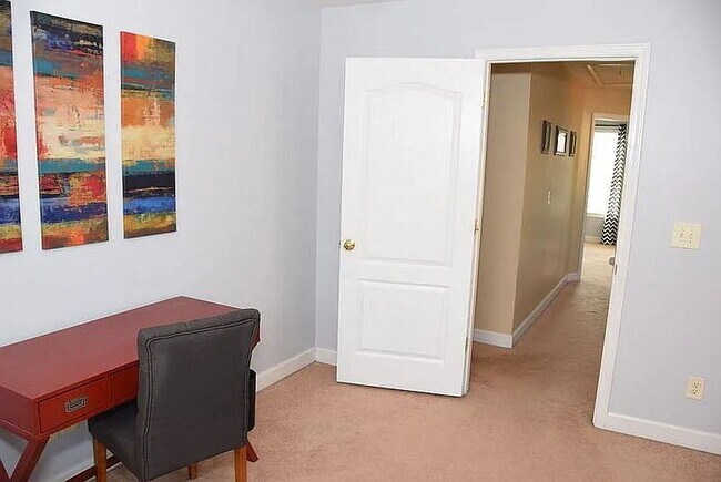 Building Photo - Discover Potential: Expansive 2,439 Sq Ft Space in Vibrant Nashville Locale!