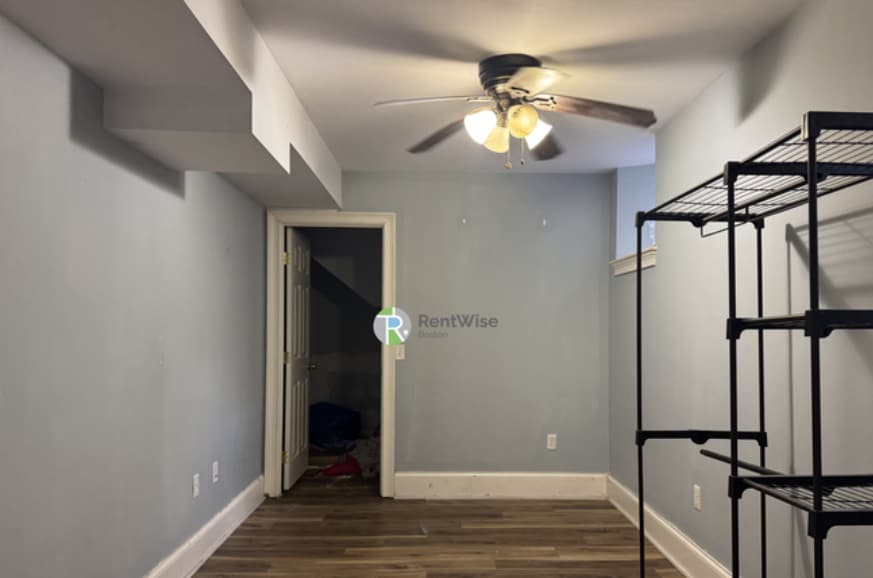 Building Photo - 731 Parker St