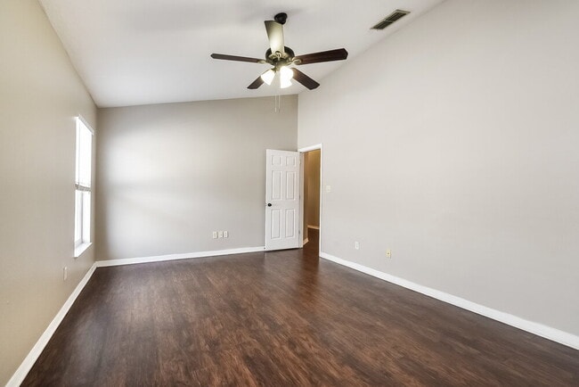 Building Photo - 10733 Brown Trout Cir