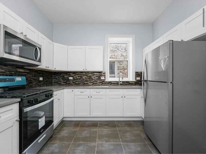 Building Photo - 6430 S Green St