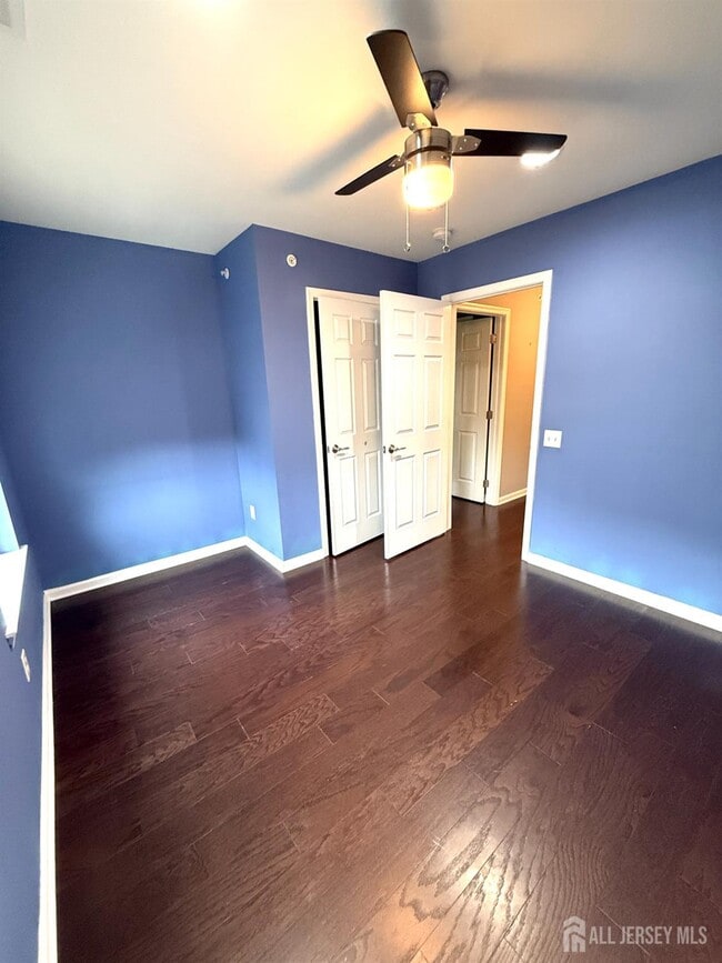 Building Photo - 1305 Hudson Cir