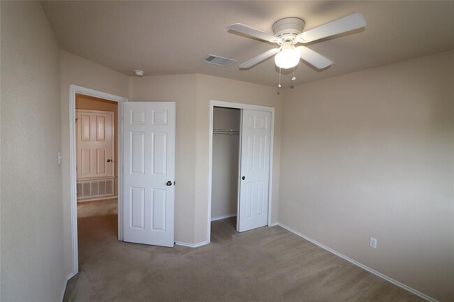 Building Photo - 1012 Gentry Dr