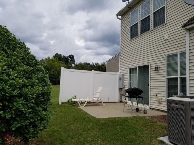 Building Photo - 3BR/2.5BA Townhome in Prim Ballantyne Loca...