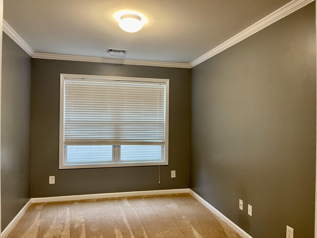 Building Photo - 2673 Winslow Ridge Dr NE