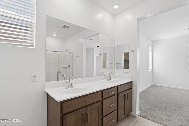 Building Photo - 25293 W Wayland Dr