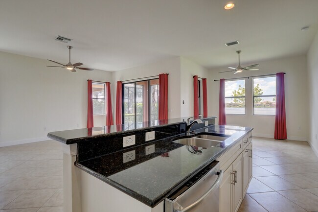 Building Photo - 12762 Fairington Way