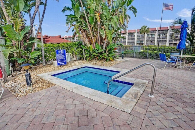 Building Photo - 107 Half Moon Cir