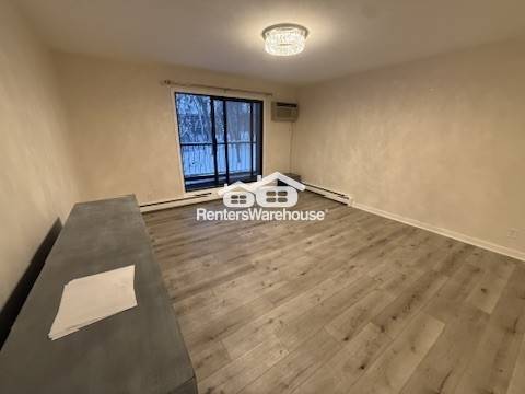 Building Photo - 5607 Green Cir Dr
