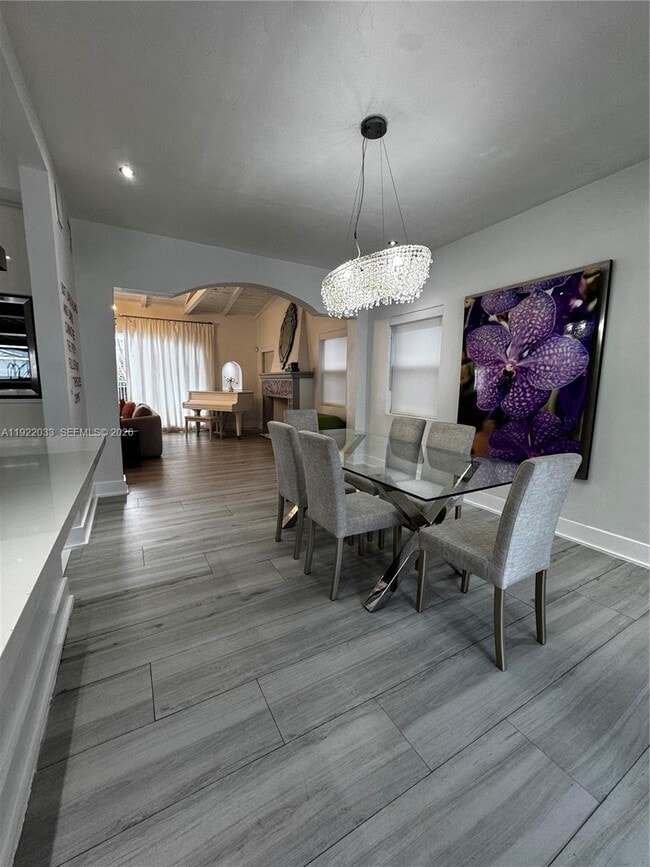 Building Photo - 3470 Sheridan Ave