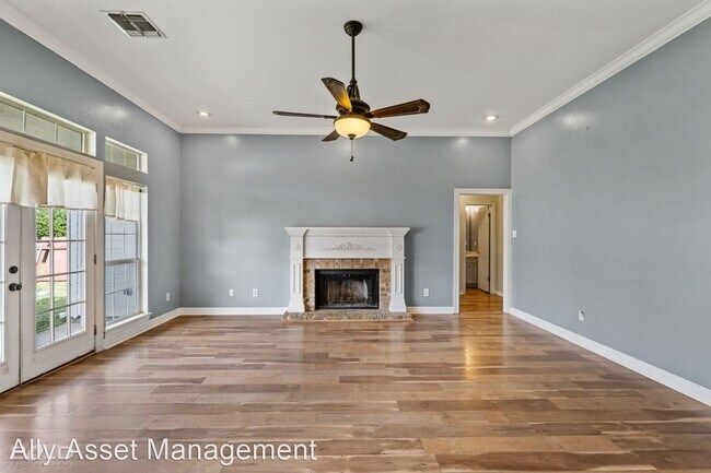 Building Photo - 4 br, 2 bath House - 5917 Clearview Circle