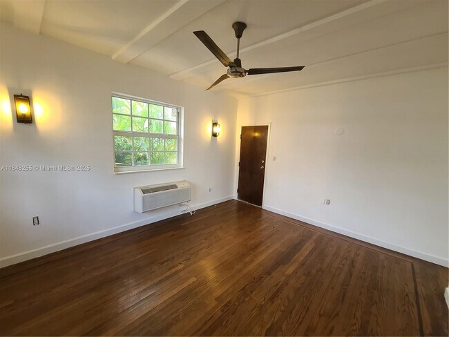 Building Photo - 439 15th St
