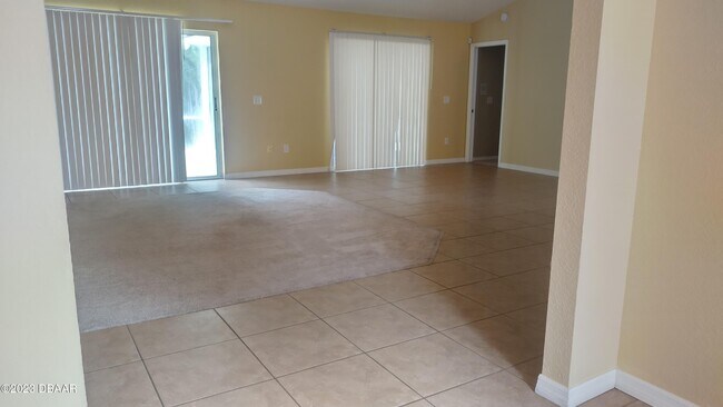 Building Photo - 4568 Woodcove Dr