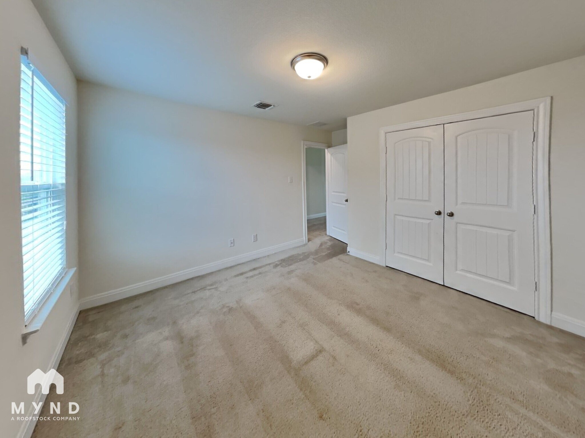 Building Photo - 13725 James Buchanan St