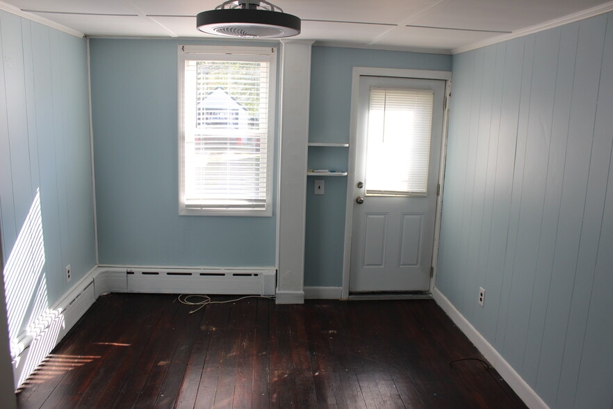 Living Room - 5 1st Ave