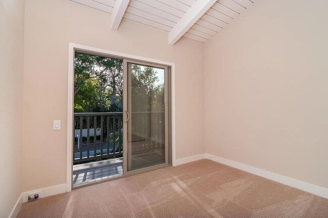 Building Photo - 4 Bedrooms and 2.5 baths!  Modern upgrades...