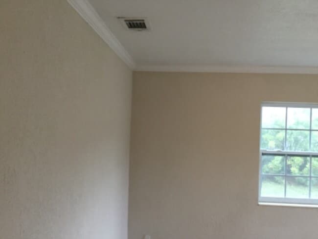 Building Photo - 10918 Starkey Rd