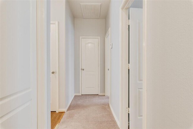Building Photo - 3402 Pebble Beach Ln