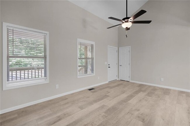Building Photo - 135 Holly Creek Dr